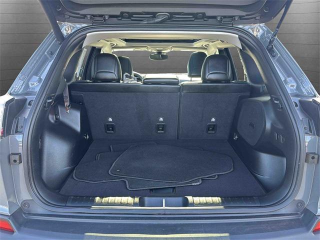 used 2022 Jeep Cherokee car, priced at $25,087