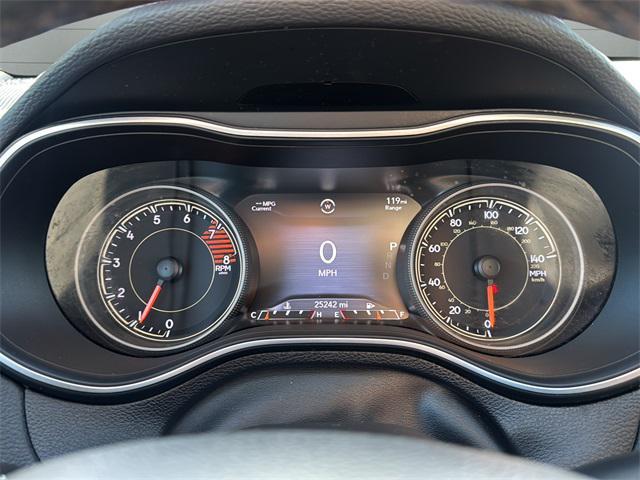 used 2022 Jeep Cherokee car, priced at $25,087