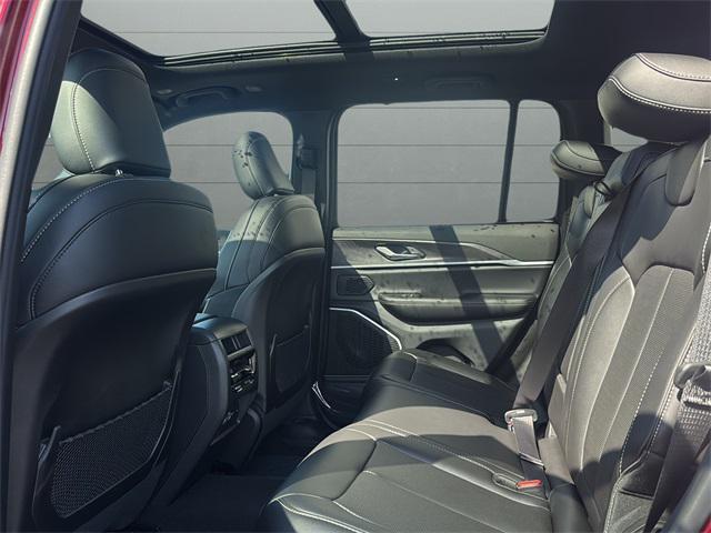 new 2025 Jeep Grand Cherokee car, priced at $58,430