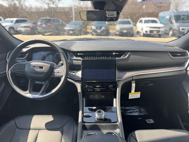 new 2025 Jeep Grand Cherokee car, priced at $45,757