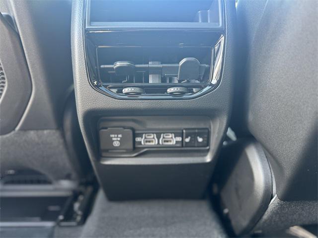 new 2025 Jeep Grand Cherokee car, priced at $42,530