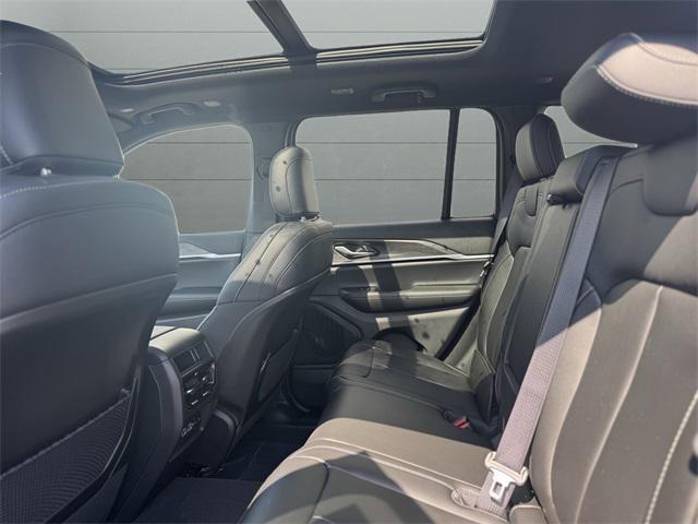 new 2025 Jeep Grand Cherokee car, priced at $42,530