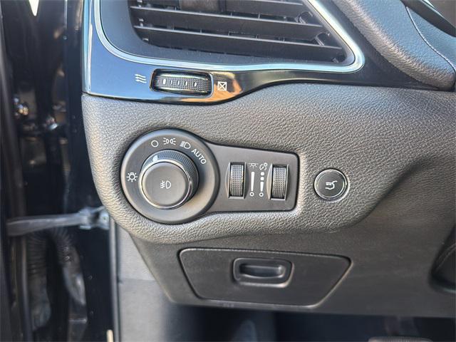 used 2023 Jeep Cherokee car, priced at $22,138