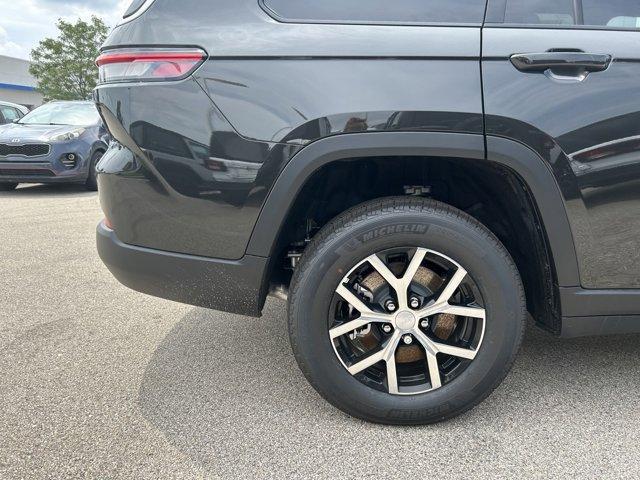 new 2024 Jeep Grand Cherokee L car, priced at $43,795