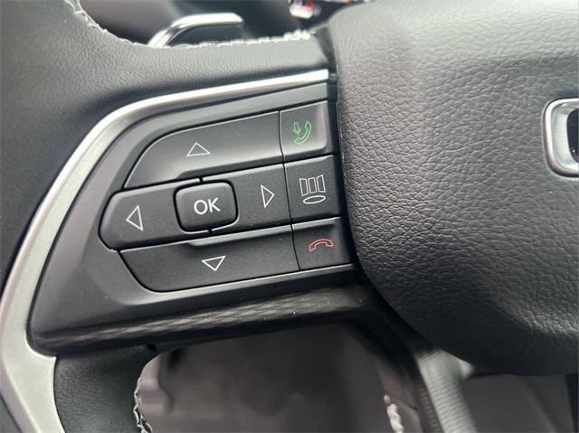new 2025 Jeep Grand Cherokee car, priced at $41,991