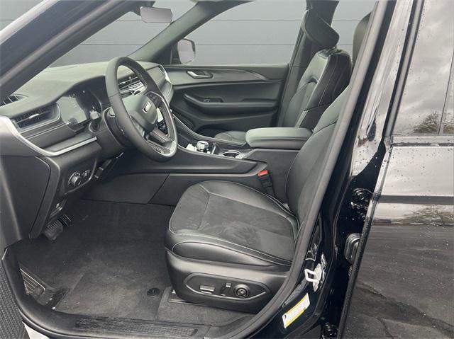 new 2025 Jeep Grand Cherokee car, priced at $41,991