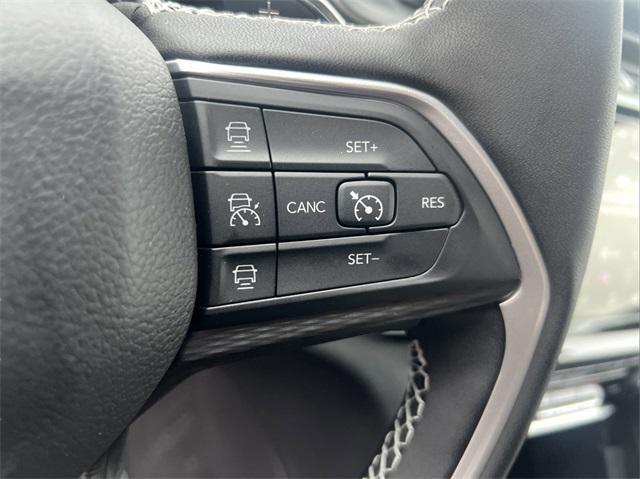 new 2025 Jeep Grand Cherokee car, priced at $41,991
