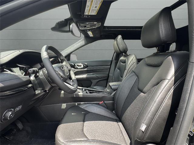 new 2025 Jeep Compass car, priced at $33,513