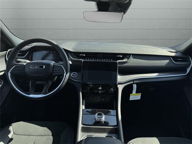 new 2025 Jeep Grand Cherokee car, priced at $41,668