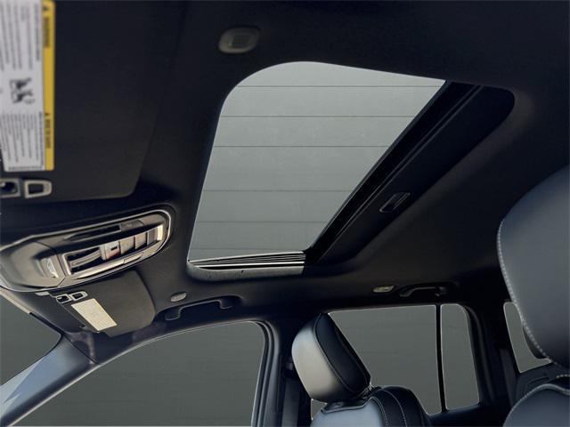 new 2025 Jeep Grand Cherokee car, priced at $41,668