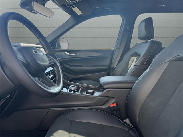 new 2025 Jeep Grand Cherokee L car
