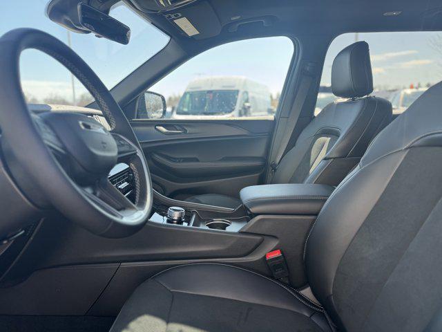 new 2025 Jeep Grand Cherokee L car