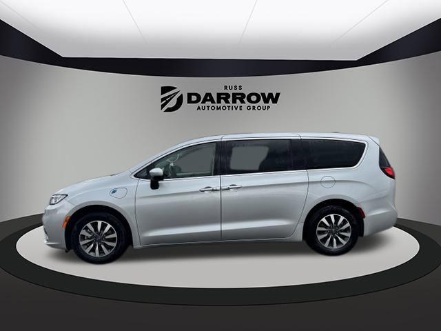 used 2023 Chrysler Pacifica Hybrid car, priced at $25,781