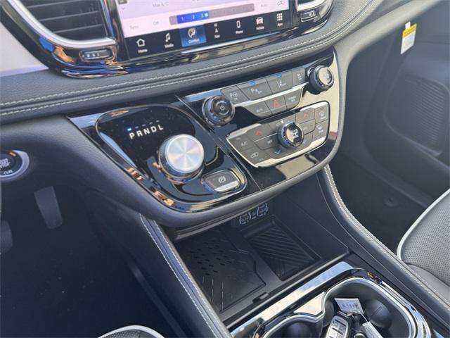 new 2025 Chrysler Pacifica Hybrid car, priced at $53,114