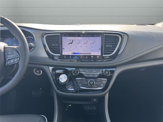 new 2025 Chrysler Pacifica Hybrid car, priced at $53,114