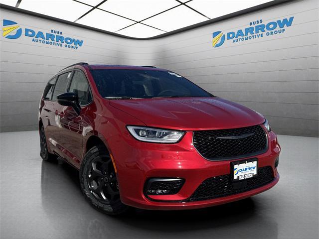 new 2025 Chrysler Pacifica Hybrid car, priced at $53,114