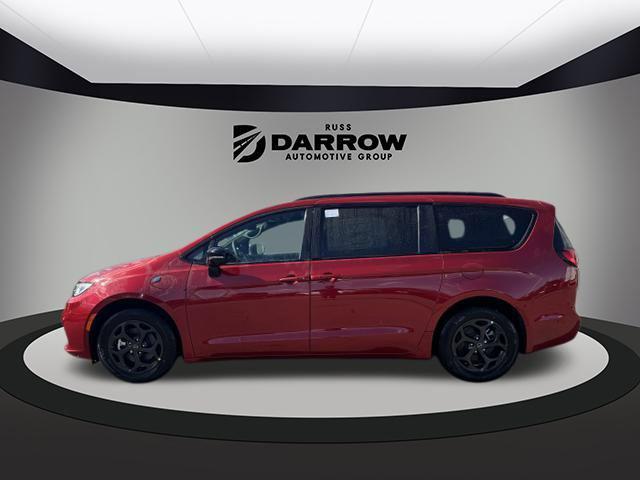 new 2025 Chrysler Pacifica Hybrid car, priced at $54,856