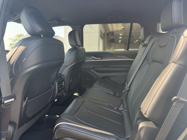 new 2025 Jeep Grand Cherokee L car, priced at $40,677