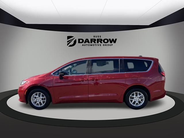 new 2025 Chrysler Pacifica car, priced at $41,872