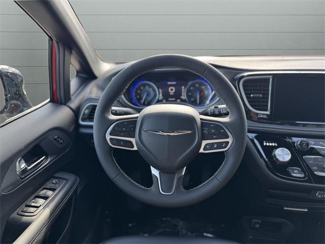 new 2025 Chrysler Pacifica car, priced at $42,179