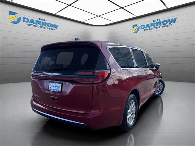 new 2025 Chrysler Pacifica car, priced at $42,179