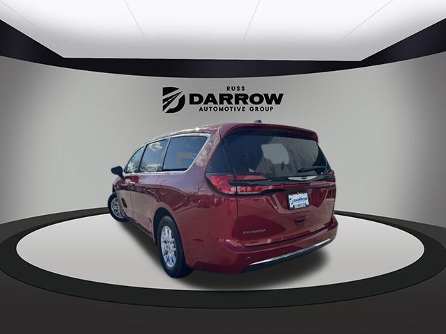 new 2025 Chrysler Pacifica car, priced at $41,872