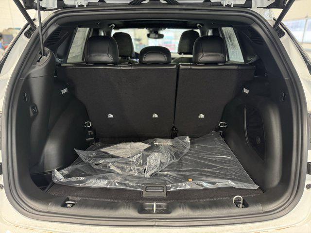 new 2025 Jeep Compass car, priced at $30,075