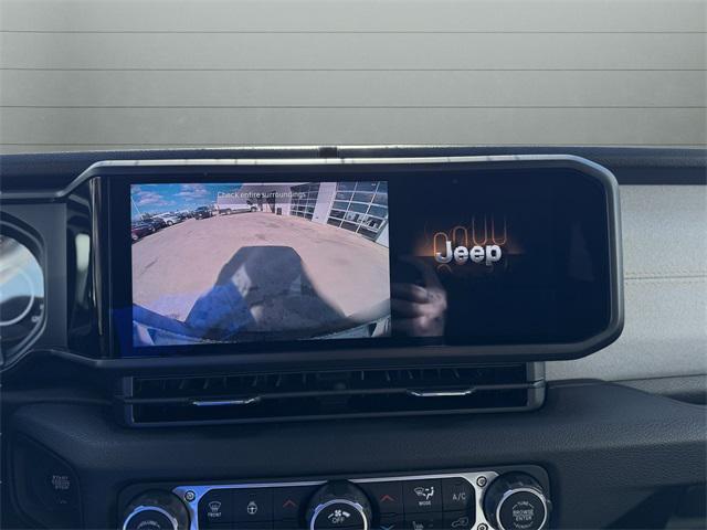 new 2025 Jeep Wrangler car, priced at $40,833
