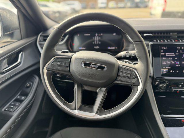 new 2025 Jeep Grand Cherokee car, priced at $37,940
