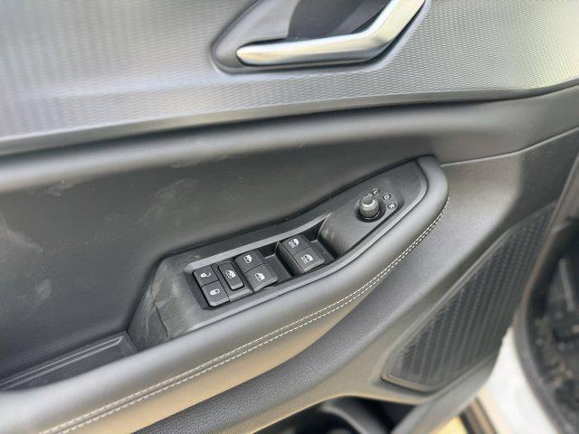 new 2025 Jeep Grand Cherokee car, priced at $37,940