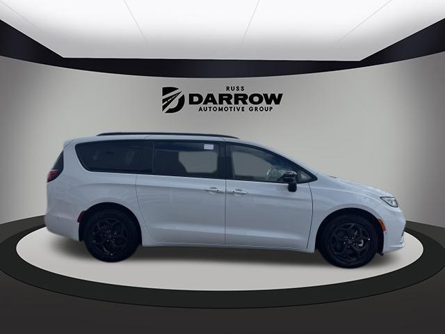 new 2025 Chrysler Pacifica Hybrid car, priced at $54,410