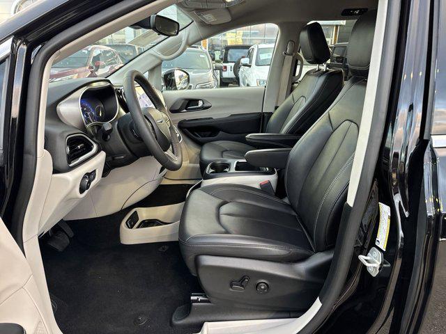 used 2024 Chrysler Pacifica car, priced at $37,000