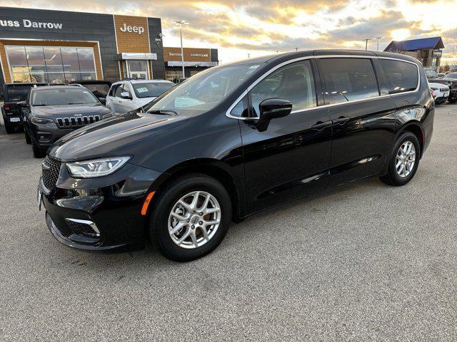 used 2024 Chrysler Pacifica car, priced at $37,000