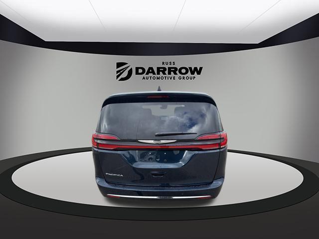 new 2025 Chrysler Pacifica car