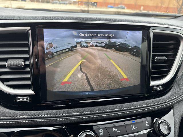 new 2025 Chrysler Pacifica car