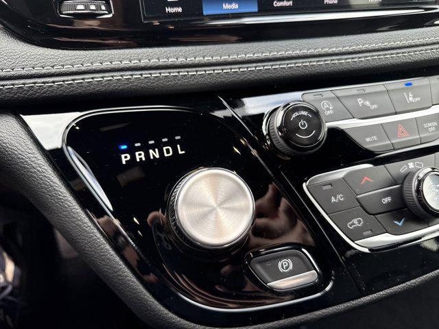 new 2025 Chrysler Pacifica car