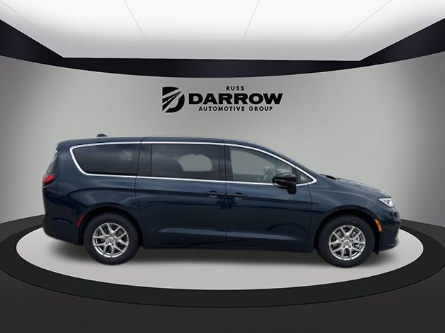 new 2025 Chrysler Pacifica car