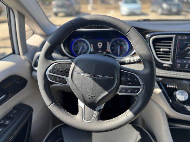 used 2023 Chrysler Pacifica car, priced at $29,000