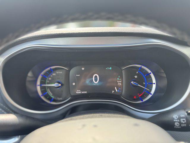 new 2025 Chrysler Pacifica Hybrid car, priced at $49,649