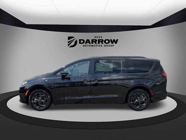 new 2025 Chrysler Pacifica Hybrid car, priced at $49,649
