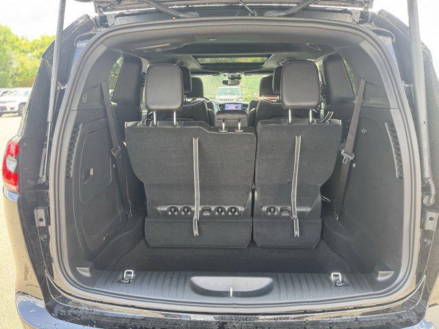 new 2025 Chrysler Pacifica Hybrid car, priced at $49,649