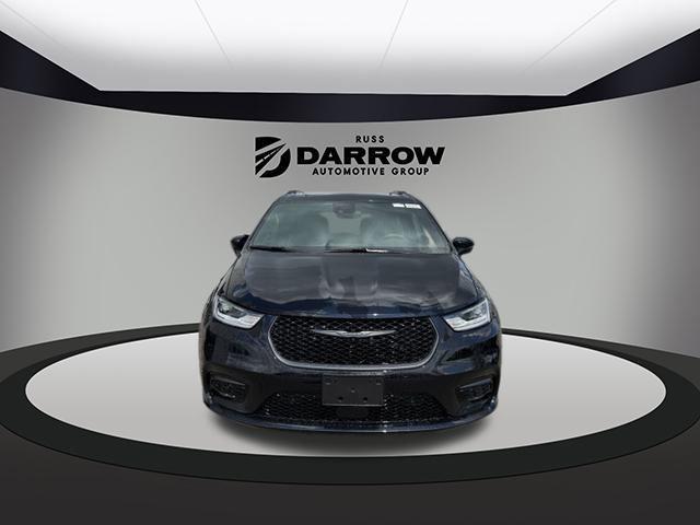 new 2025 Chrysler Pacifica Hybrid car, priced at $49,649