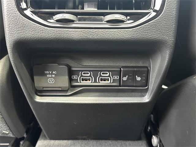 new 2025 Jeep Grand Cherokee car, priced at $57,988