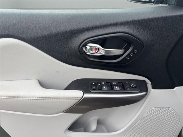 used 2021 Jeep Cherokee car, priced at $22,999