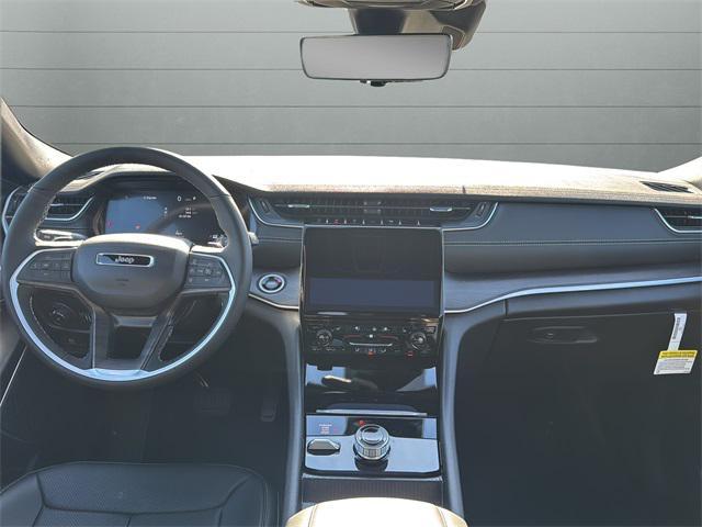 new 2025 Jeep Grand Cherokee car, priced at $57,335