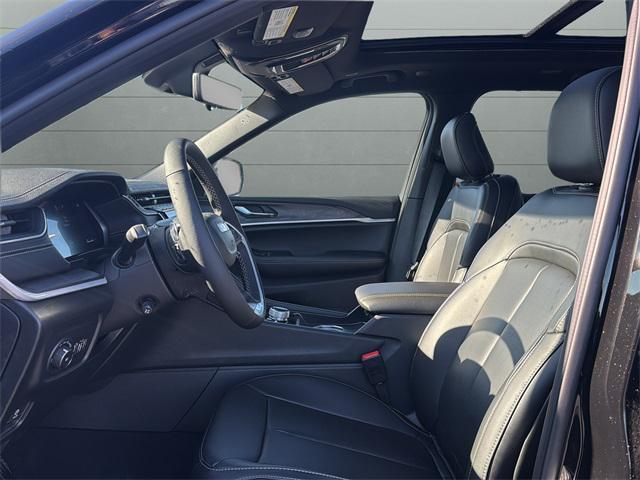 new 2025 Jeep Grand Cherokee car, priced at $57,335