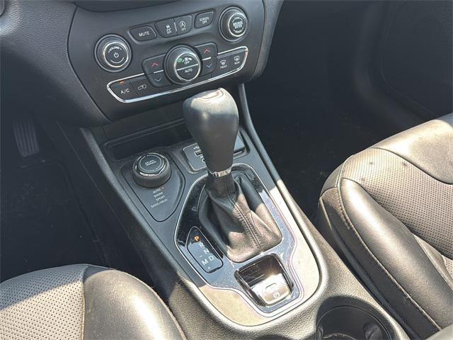 used 2022 Jeep Cherokee car, priced at $27,048