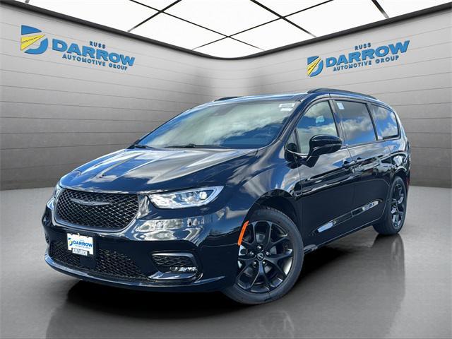 new 2026 Chrysler Pacifica car, priced at $56,085