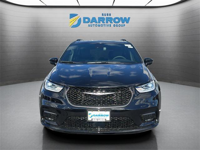 new 2026 Chrysler Pacifica car, priced at $56,085