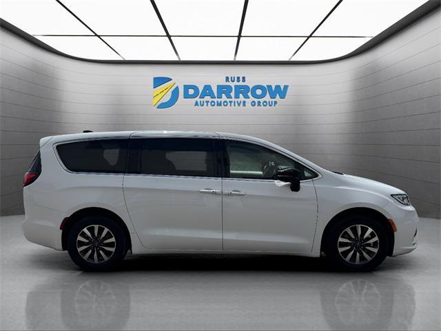 used 2024 Chrysler Pacifica Hybrid car, priced at $27,399